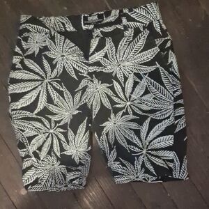 DGK Monochrome Leaf Pattern Shorts